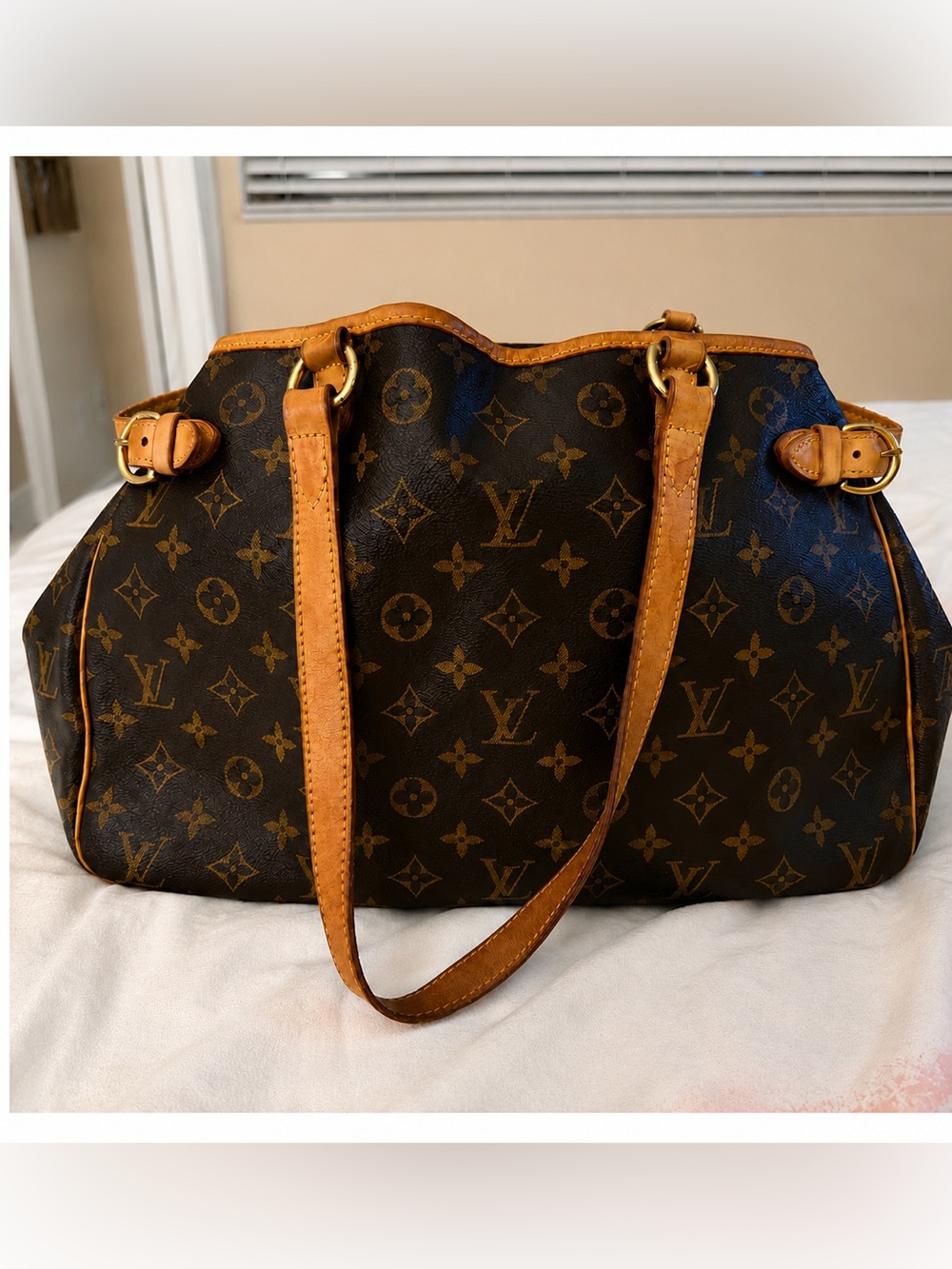 Authentic LOUIS VUITTON Batignolles Horizontal Tote Bag Clean Interior - Picture 2 of 12